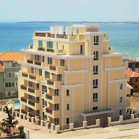 Apartment двуспальный апартамент в к-се Monaco