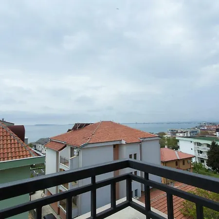 двуспальный апартамент в к-се Monaco Apartment Sveti Vlas